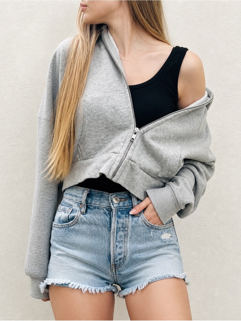 Brandy Melville| Zip Up Cropped Hoodie